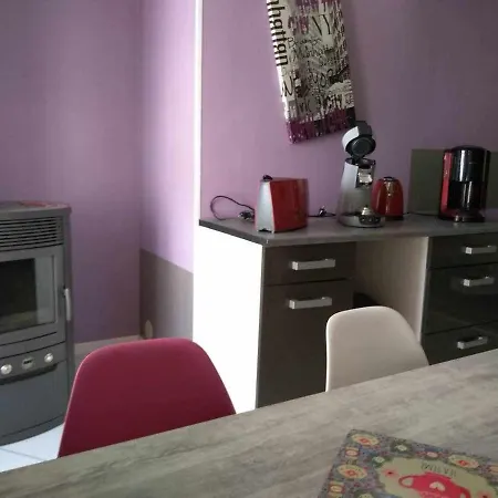 아파트 Agreable Duplex Au Centre De *