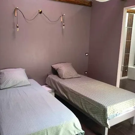 아파트 Agreable Duplex Au Centre De